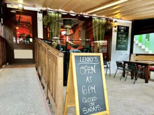Lenny's Bar Pinar de Campoverde